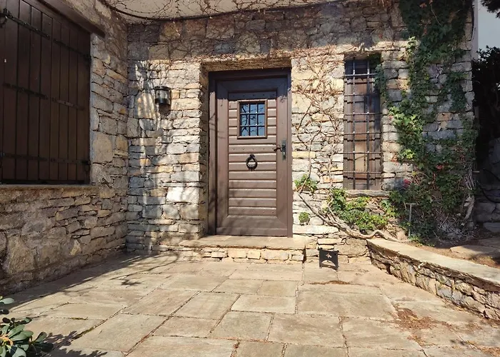 Lito's Dream By The Sea! Villa