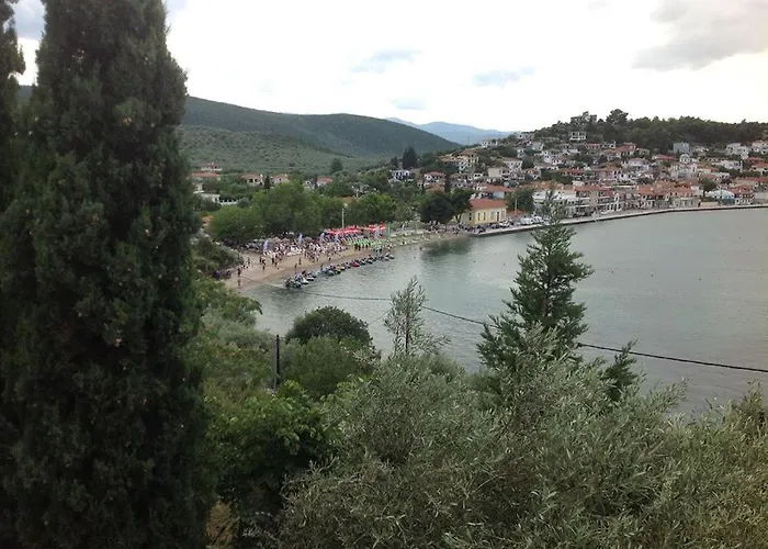 Lito's Dream By The Sea! Villa